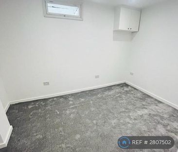 4 bedroom terraced house to rent - Photo 5