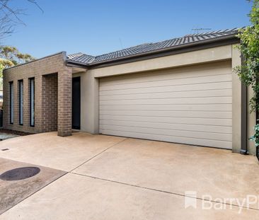 Bathed in light, stunning home. - Photo 1