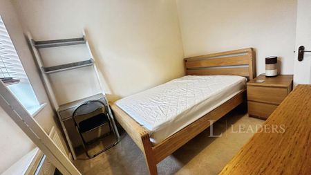 5 bedroom terraced house to rent - Photo 3