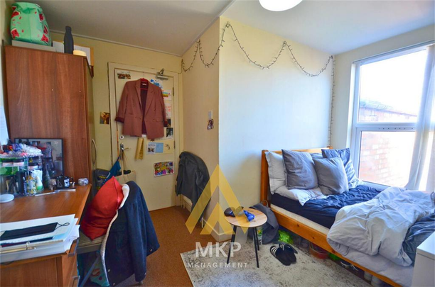 5 bedroom terraced house to rent - Photo 1