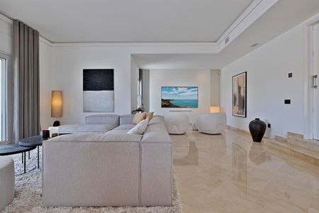 6 bedroom luxury Villa for rent in Nueva Andalucia, Spain - Photo 5