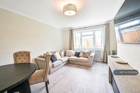 2 bedroom flat to rent - Photo 2