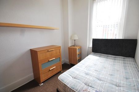 5 Bed - Hotspur Street, Heaton - Photo 2