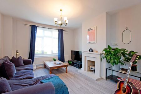 Room in a Shared House, Henningham Road, N17 - Photo 4