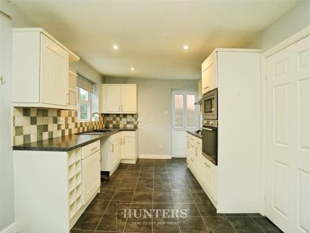 3 bedroom semi-detached house to rent - Photo 3