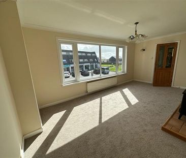 3 bedroom flat to rent - Photo 2