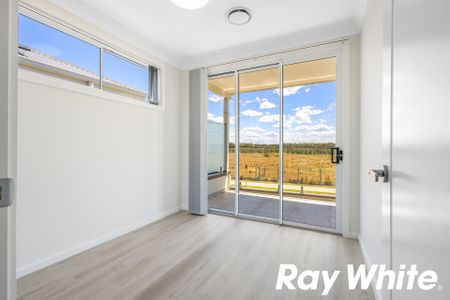 BRAND NEW AND READY FOR YOU Four Bedroom Residence Walking Distance to Nirimba Fields Public School! - Photo 2