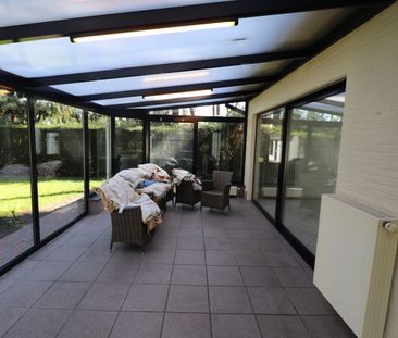 Charmante villa met 5 slaapkamers op een perceel van 1.785m² - Gele... - Photo 2