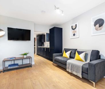 6 bedroom house to rent - Photo 1