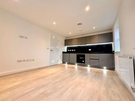 2 bedroom semi-detached house to rent - Photo 5