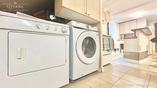 1221 Meadowlands Drive, Parkwood Hills - Fisher glen, Ottawa, ON - Photo 1