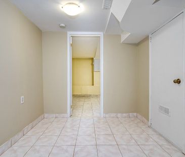 For Lease - 218 Broadview Avenue Unit# Lower, Toronto, Ontario - Photo 2