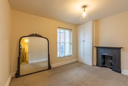 2 bedroom mid terraced property to rent, Available unfurnished from 18/10/2024 - Photo 4