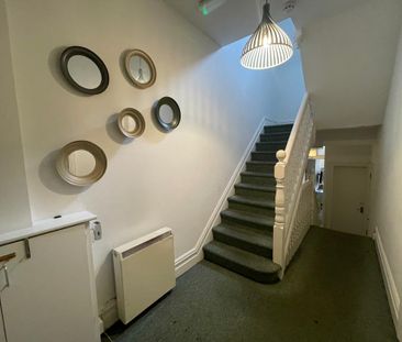 1 bedroom in a house share to rent - Photo 4