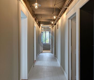 MAGNIFIQUE APPARTEMENT DE 7,5 PIÈCES AVEC VUE SUR LE LAC - Photo 2