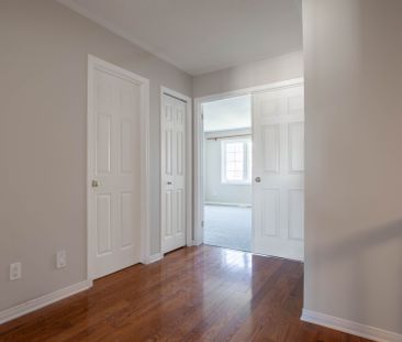 For Lease - 47 Steel Street, Beacon Hill North - South and Area, On... - Photo 4