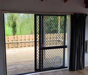 Private 1 bedroom stand alone home in Bellevue - Photo 1