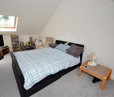 3 bedroom end of terrace house to rent - Photo 5