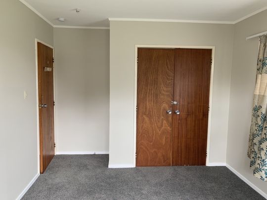 Cozy 2 Bedroom 1 Bathroom Unit - Photo 1