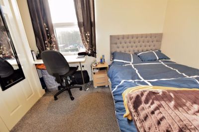 10 bedroom House in Beamsley Mnt/Ter, Leeds - Photo 5