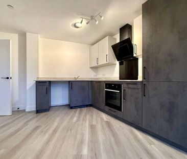 Commercial Road, Poole, Dorset, BH14 - Photo 5