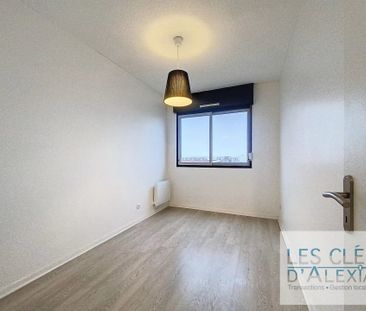 Location Appartement 3 pièces 69m² LYON 8ème - Photo 3
