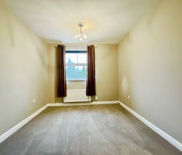 3 bedroom Semi-Detached House to let - Photo 4