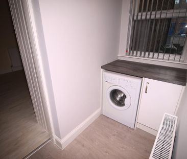 4 bedroom flat to rent - Photo 3