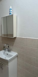 St Albans Road, WATFORD - Photo 4