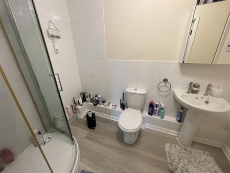 2 bedroom apartment to rent - Photo 5