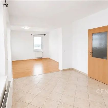 Pronájem bytu Rosice, Karla IV., 3kk, 2.NP, 79 m - Photo 1