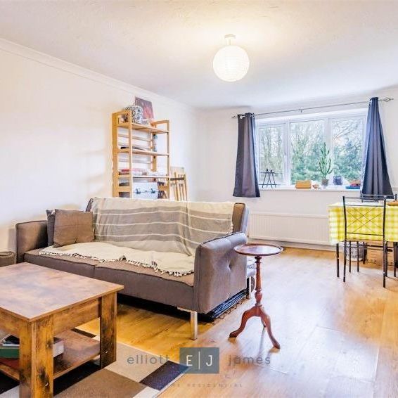 2 bedroom maisonette to rent - Photo 1