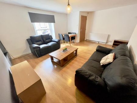 2 bedroom private hall to rent - Photo 3