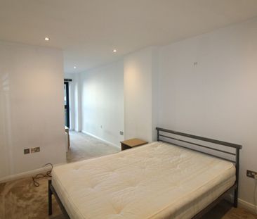 208/1 Brewery Wharf, LS10 - Photo 2