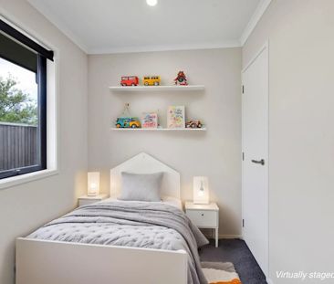 Modern and Low Maintenance - Photo 4