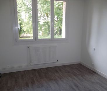 Location Appartement 4 pièces 65m² ROANNE 42300 - Photo 5
