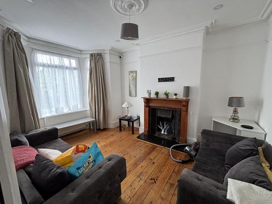 6 bedroom terraced house to rent - Photo 1