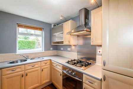 2 bedroom terraced house to rent - Photo 2