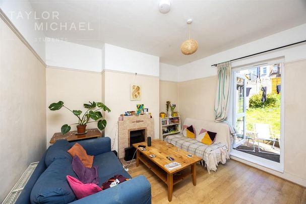 3 bedroom terraced house to rent - Photo 1