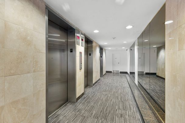 Condo for rent, Montréal (Ville-Marie) - Photo 1