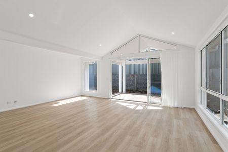 32 Eagle Street, Calderwood - Photo 3