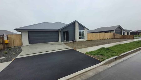 22 Lunn Crescent - Photo 4