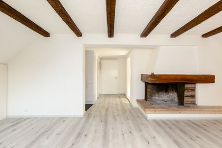 Helle 3,5 Zimmer-Dachwohnung nähe Kronenplatz - Photo 3