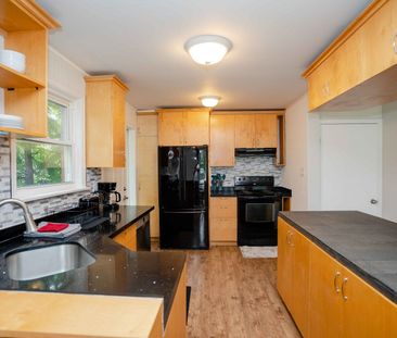 For Lease - 24 Gentry Crescent Unit# Unit B, Richmond Hill, Ontario - Photo 3