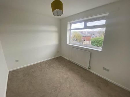 3 bedroom semi-detached house to rent - Photo 2