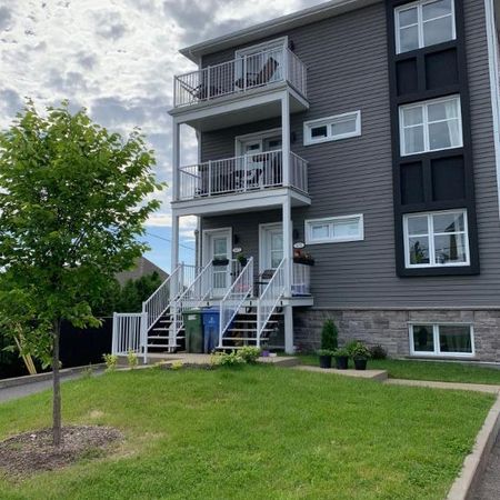 4 1/2 style condo sur 2 étage - rare - Photo 4