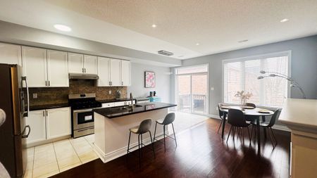 For Lease - 87 Mack Clement Lane, Richmond Hill, Ontario - Photo 4