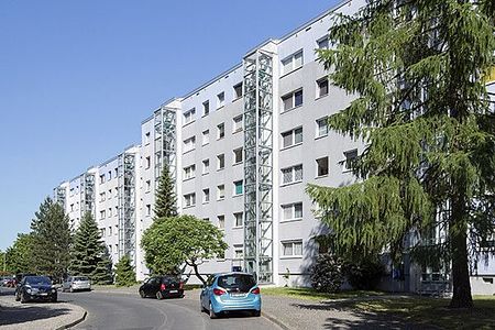 Familien aufgepasst: 3-Zimmerwohnung mit Balkon im Erdgeschoß! - Photo 4