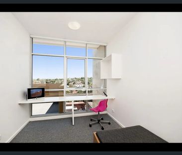 STUDENT ACCOMMODATION - PARTIALLY FURNISHED IN THE HEART OF HAWTHORN - Photo 1