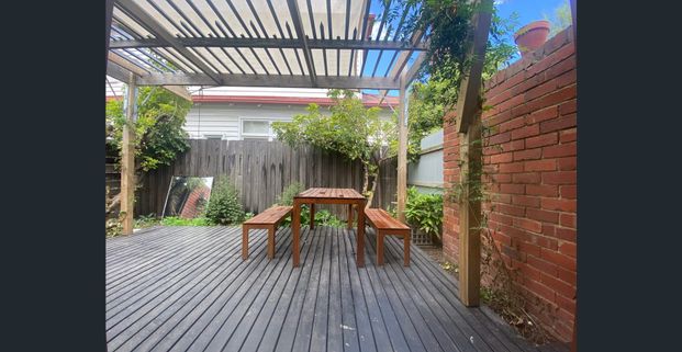 Recently renovated in a perfect position - Photo 1